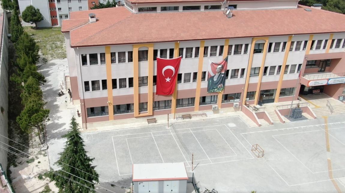 Şehit Hikmet Zengin İmam Hatip Ortaokulu Fotoğrafı